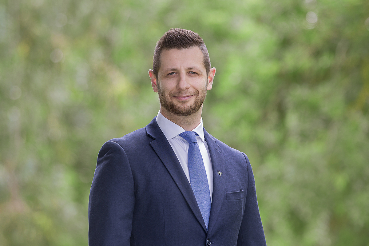 Spiro Vasiliadis Sales Consultant Brighton Jellis Craig